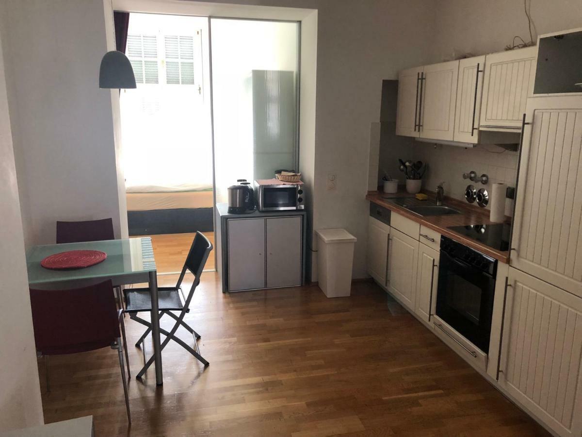 Mitten In Apartment Wiesbaden